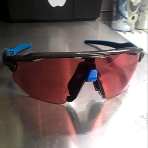 Oakley Radar EV sunglasses